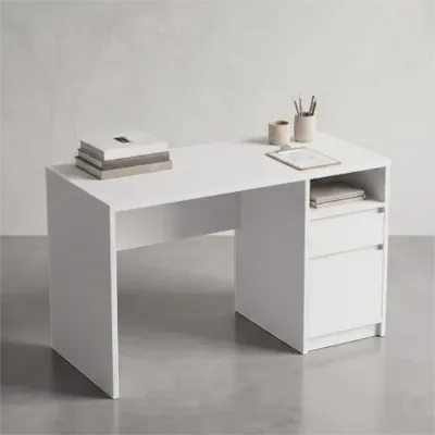 Bureau informatique blanc équipé d'un caisson de rangement avec tiroir et niches.