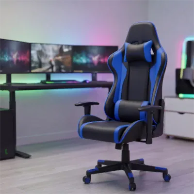 Chaise gaming noire et bleue avec coussin lombaire et têtière installée dans un setup de jeu.