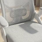 Vue rapprochée du dossier en maille grise et de l'assise rembourrée, mettant en évidence l'appui lombaire intégré dans le dossier.