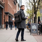 Sac à dos ordinateur homme Kensington Pro porté en situation urbaine