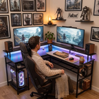 Setup immersif complet avec joueur assis sur sa chaise devant le bureau d'angle gaming L-Tech 136.