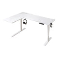 Photo de face du bureau d'angle assis-debout blanc Vertex Pro sur fond blanc isolé montrant son design minimaliste avec le support de casque et le porte-gobelet.