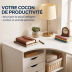 Zoom sur le grand plateau incurvé du bureau d'angle blanc Kallisto avec décoration de style cosy.