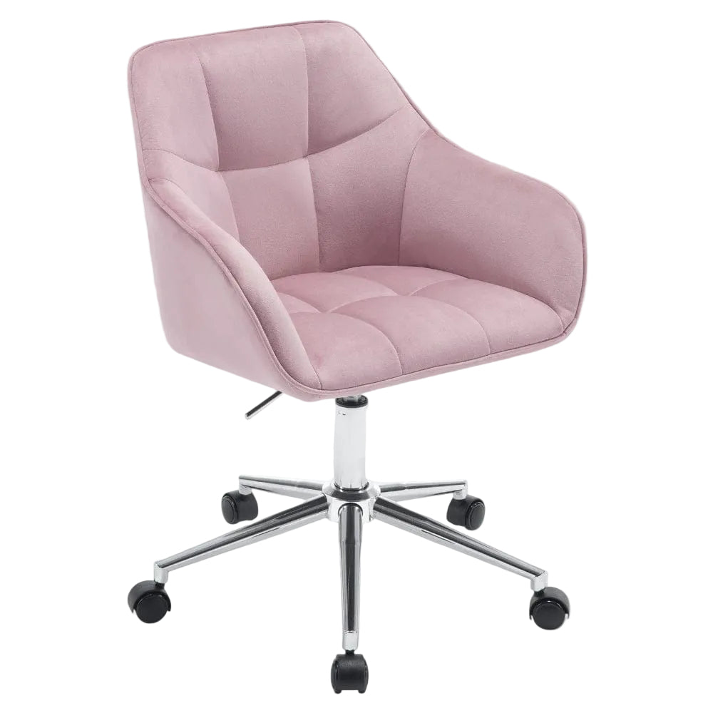 Chaise de bureau design en velours rose poudré avec dossier capitonné et roulettes.