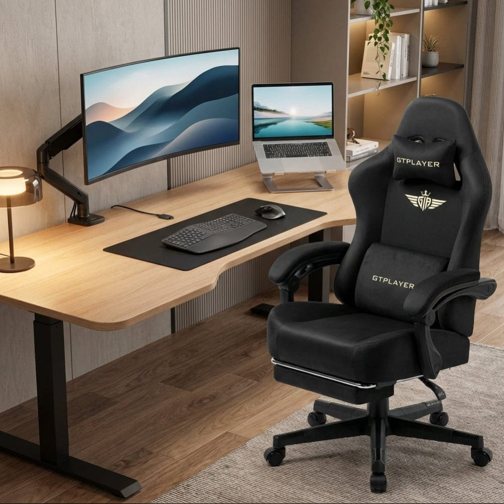 Chaise de bureau ergonomique GTPLAYER noire avec repose-pieds dans un setup de travail moderne.