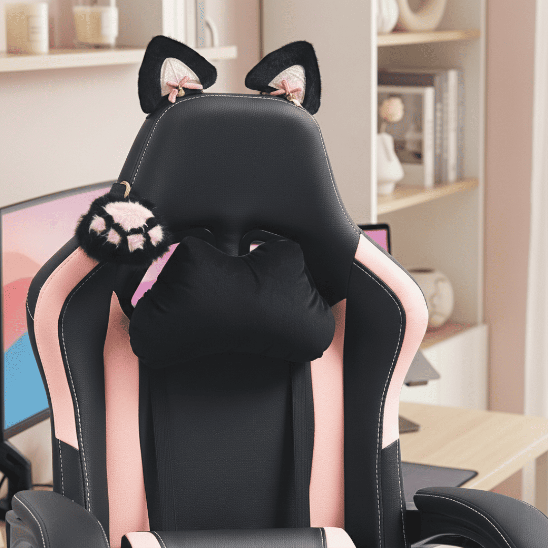 Détail du haut du dossier avec oreilles de chat amovibles et coussin repose-tête cervical pour le gaming.