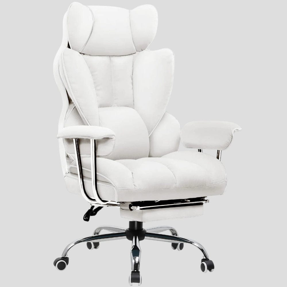 Fauteuil de bureau de direction grand confort en cuir blanc (ou PU blanc), haut dossier et assise rembourrés, accoudoirs chromés et rembourrés, base chromée, et repose-pieds rétractable. Idéal pour un bureau exécutif moderne.