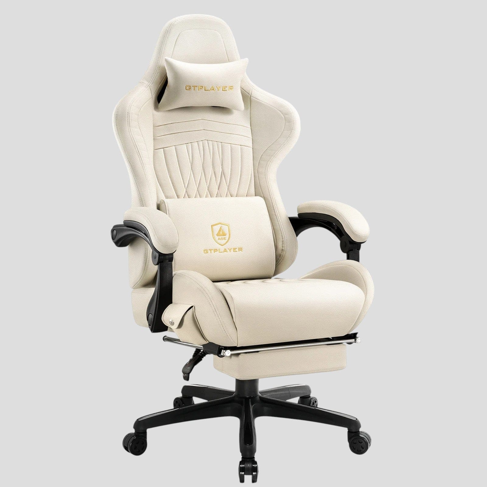 Chaise gaming ergonomique GTPLAYER blanche crème avec repose-pieds rétractable, coussin lombaire et d'appui-tête (logo or), idéale pour bureau et jeux, compatible Bluetooth.