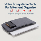 Housse fine ordinateur Denim Nomad ouverte avec ordinateur portable, chargeur et souris.