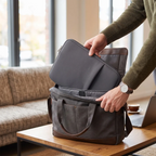 Housse pour macbook DuetPouch glissée dans une sacoche ordi, un porte-documents ou un sac ordinateur homme