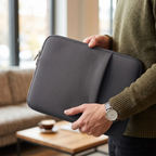 Housse ordinateur DuetPouch tenue à la main, protection nomade ergonomique et bagage professionnel minimaliste