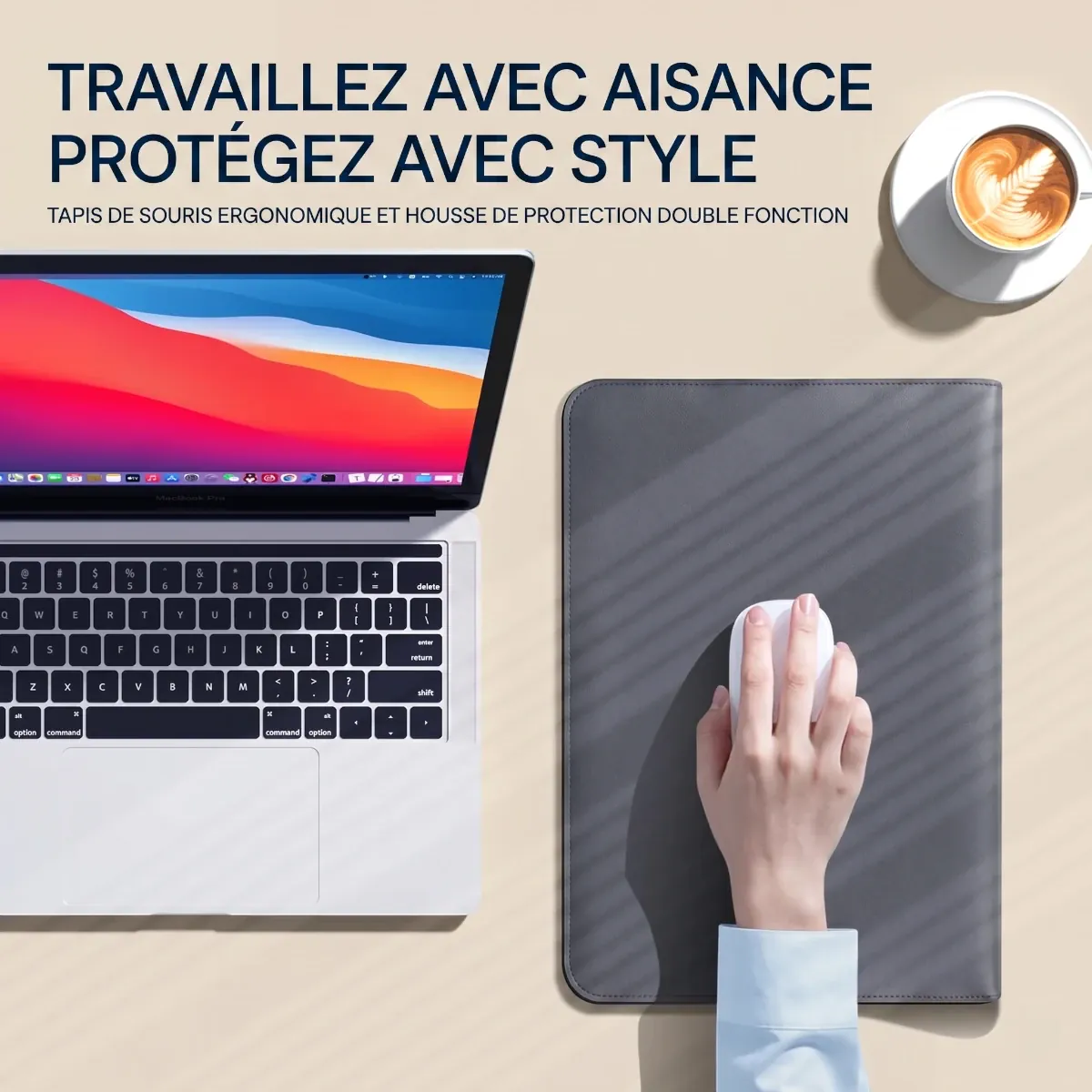 Pochette fine ordinateur Lift dépliée à plat pour servir de tapis de souris synchrone lors d'une session de travail nomade.