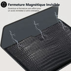 Pochette ordinateur fine CrocoTilt avec fermeture magnétique invisible, accès rapide et sécurisé au PC portable ou ultrabook.