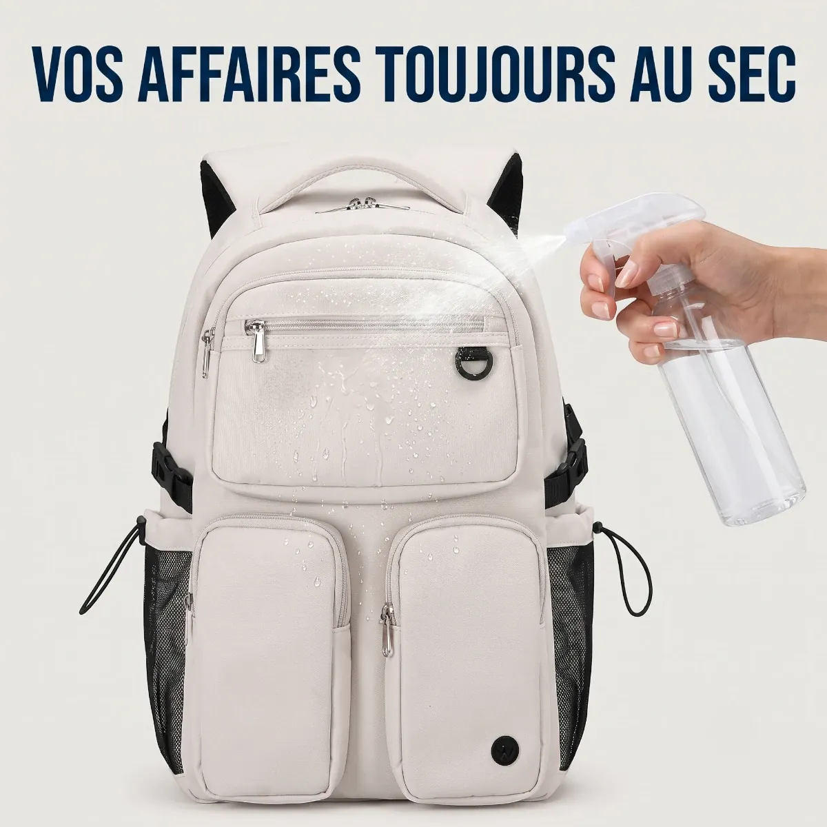Démonstration du tissu déperlant et imperméable du sac à dos ordinateur femme Urbana
