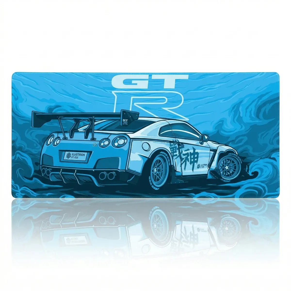 Photo studio à plat du Tapis de souris Apex Skyline GT-R bleu clair, isolé sur fond blanc, montrant l'illustration GTR-R35 et le logo GT-R. Tissu micro-texturé XXL pour précision et glisse.