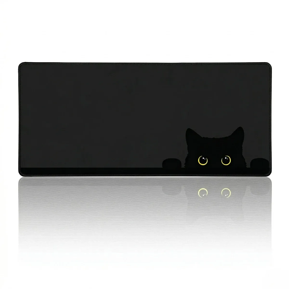 Vue de face du tapis de souris Neko Stealth Pro avec son design chaton iconique et surface micro-textile.